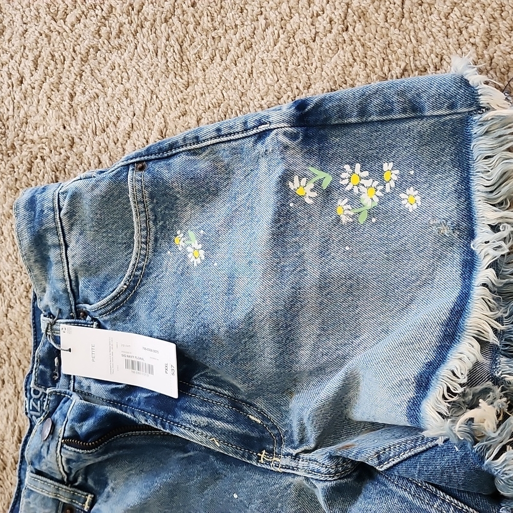 Short - Picture 4 of 5